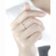 Load image into Gallery viewer, Classic silver ring
